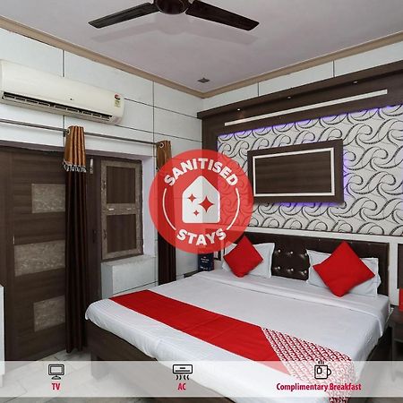 Oyo 29411 Hotel Vanshika Agra  Zewnętrze zdjęcie