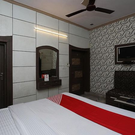 Oyo 29411 Hotel Vanshika Agra  Zewnętrze zdjęcie