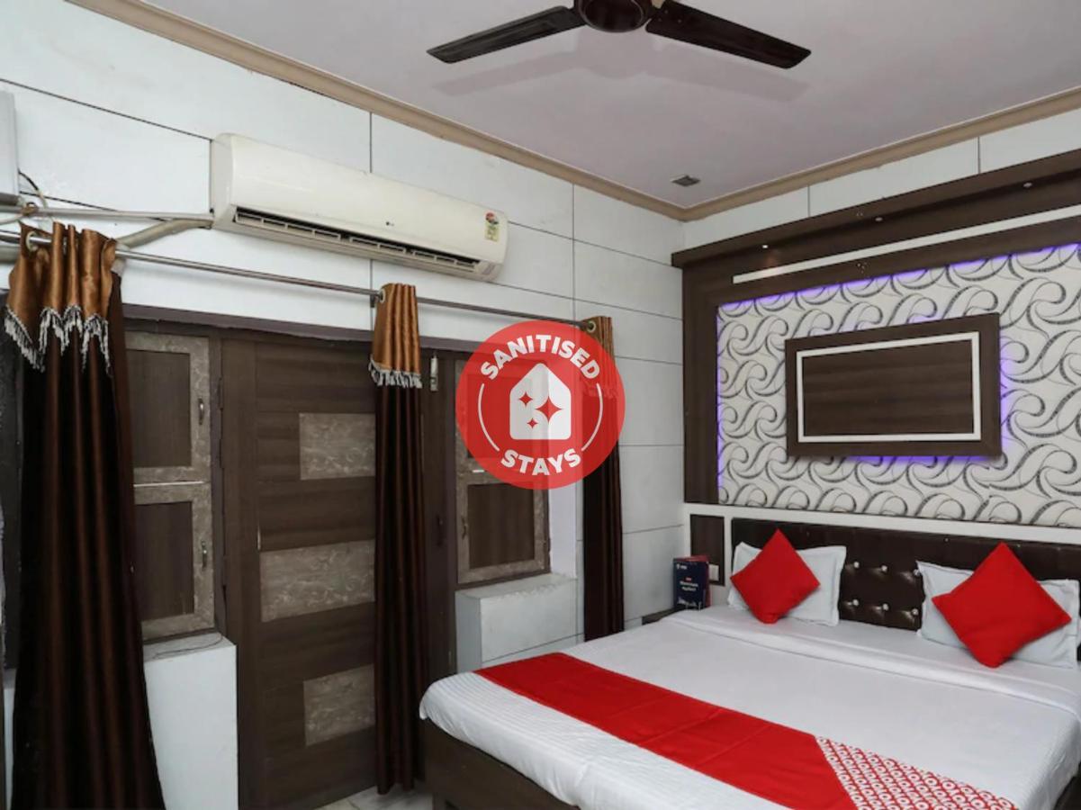 Oyo 29411 Hotel Vanshika Agra  Zewnętrze zdjęcie