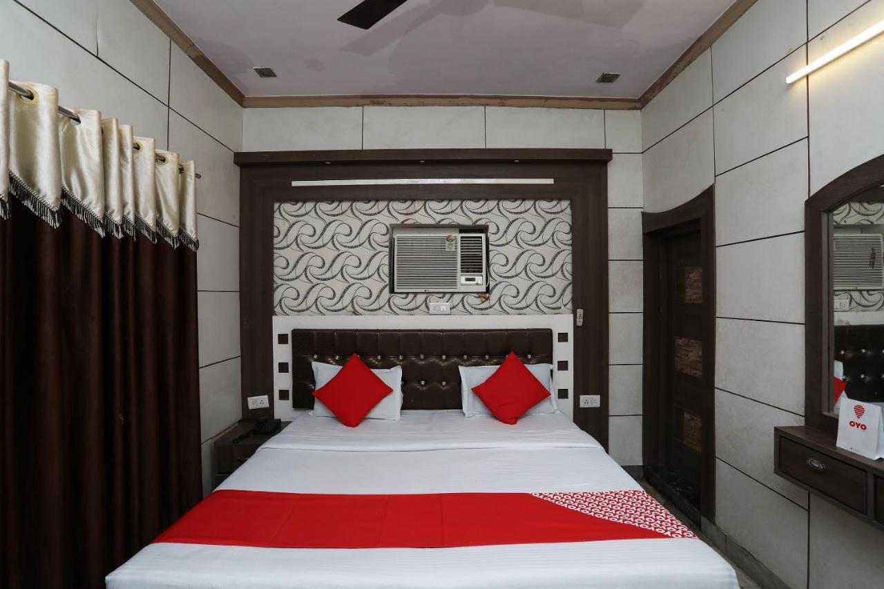 Oyo 29411 Hotel Vanshika Agra  Zewnętrze zdjęcie