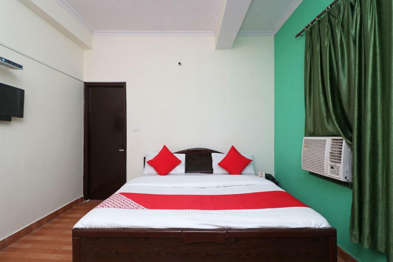 Oyo 29411 Hotel Vanshika Agra  Zewnętrze zdjęcie