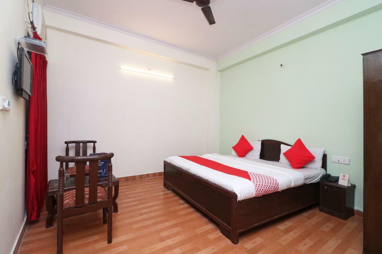 Oyo 29411 Hotel Vanshika Agra  Zewnętrze zdjęcie