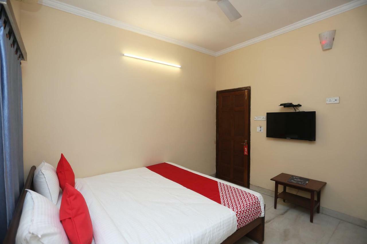 Oyo 29411 Hotel Vanshika Agra  Zewnętrze zdjęcie