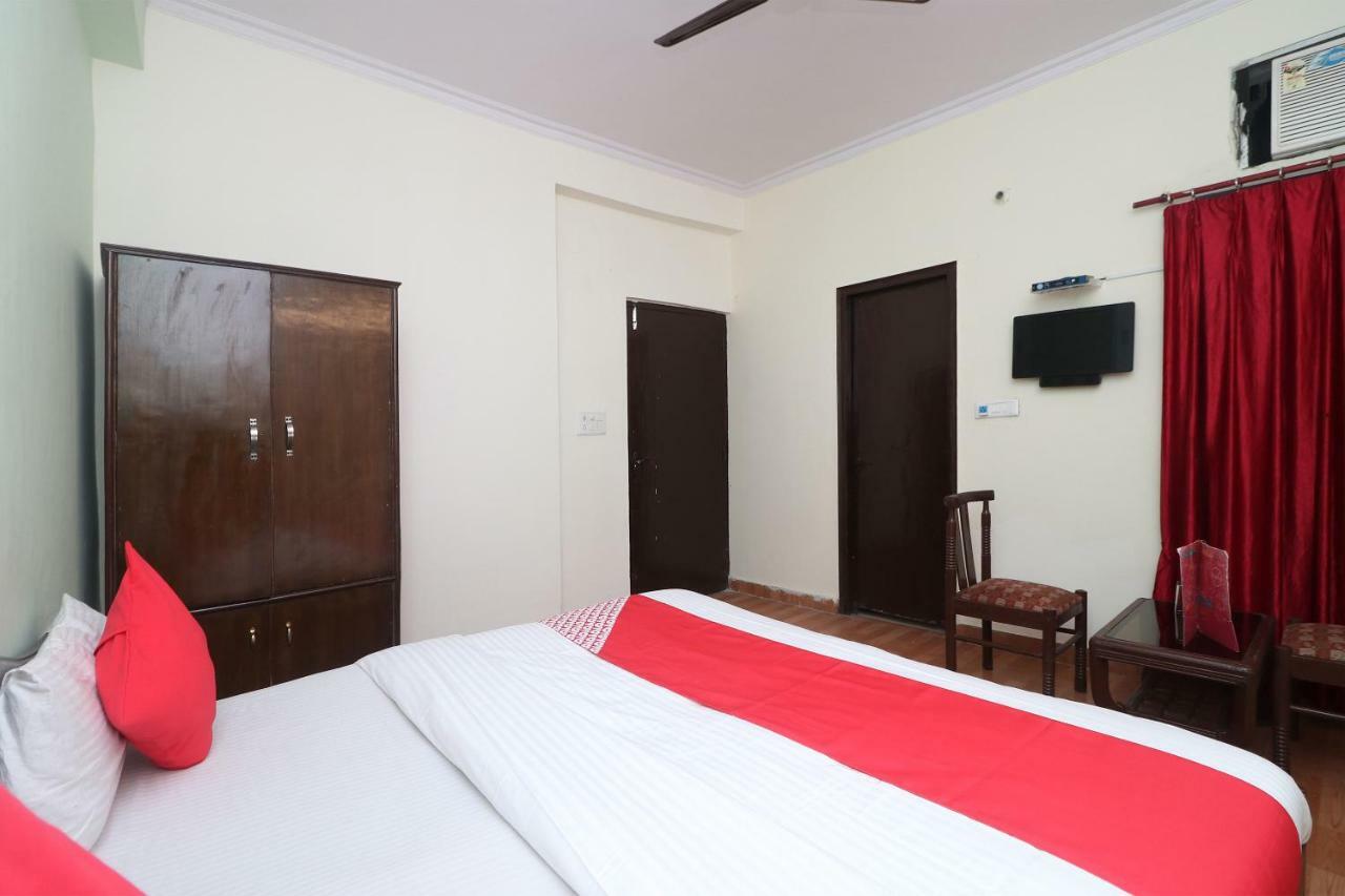 Oyo 29411 Hotel Vanshika Agra  Zewnętrze zdjęcie
