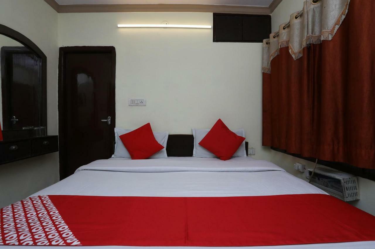 Oyo 29411 Hotel Vanshika Agra  Zewnętrze zdjęcie