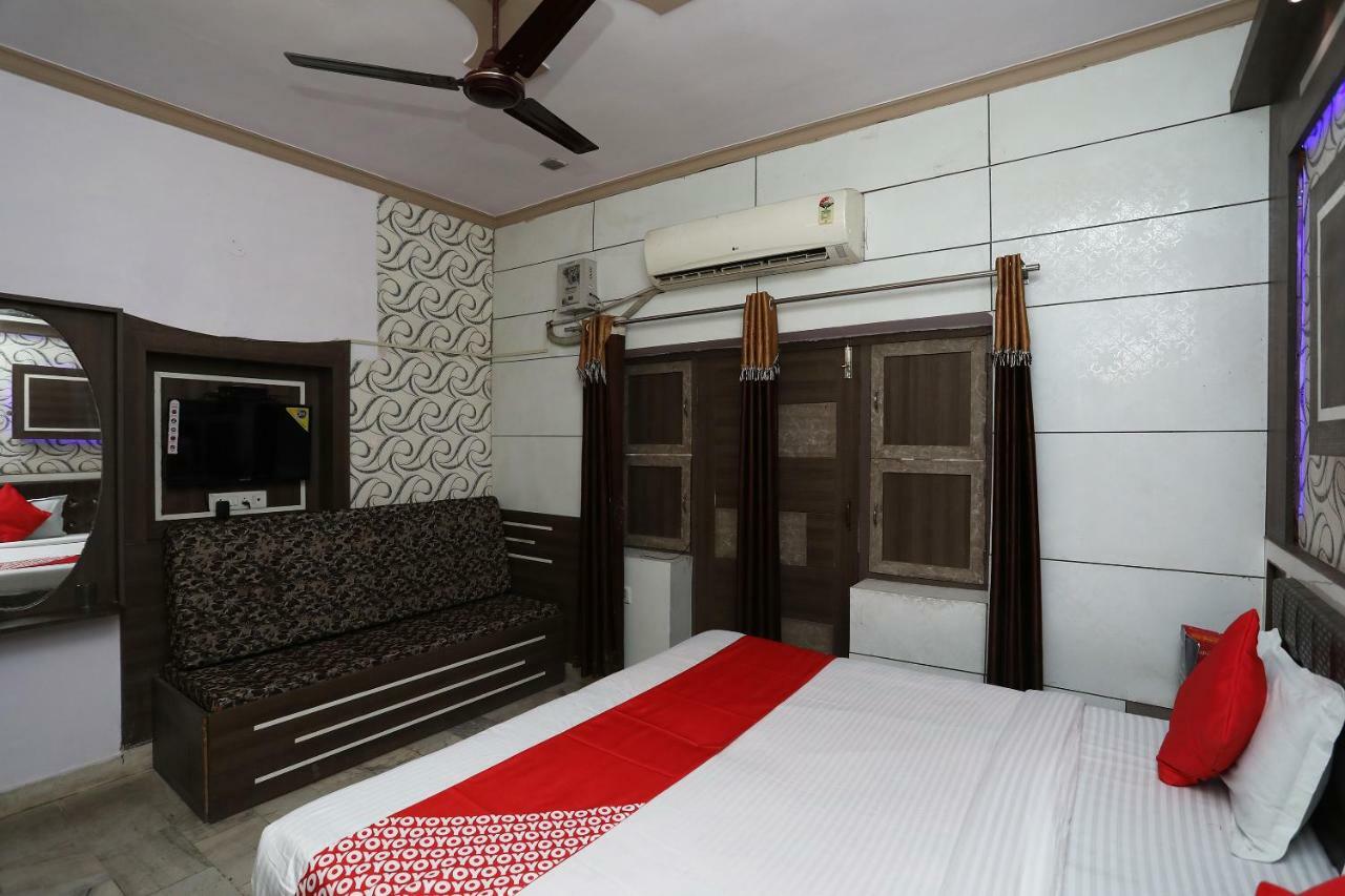 Oyo 29411 Hotel Vanshika Agra  Zewnętrze zdjęcie