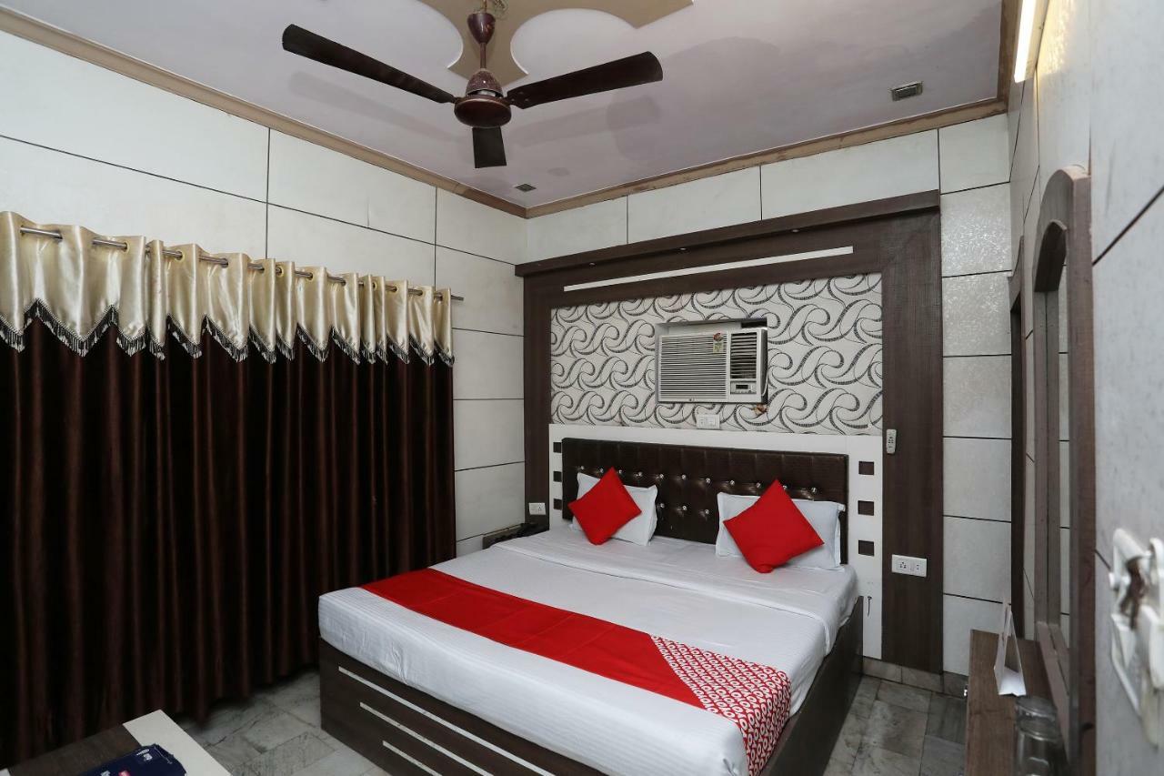 Oyo 29411 Hotel Vanshika Agra  Zewnętrze zdjęcie